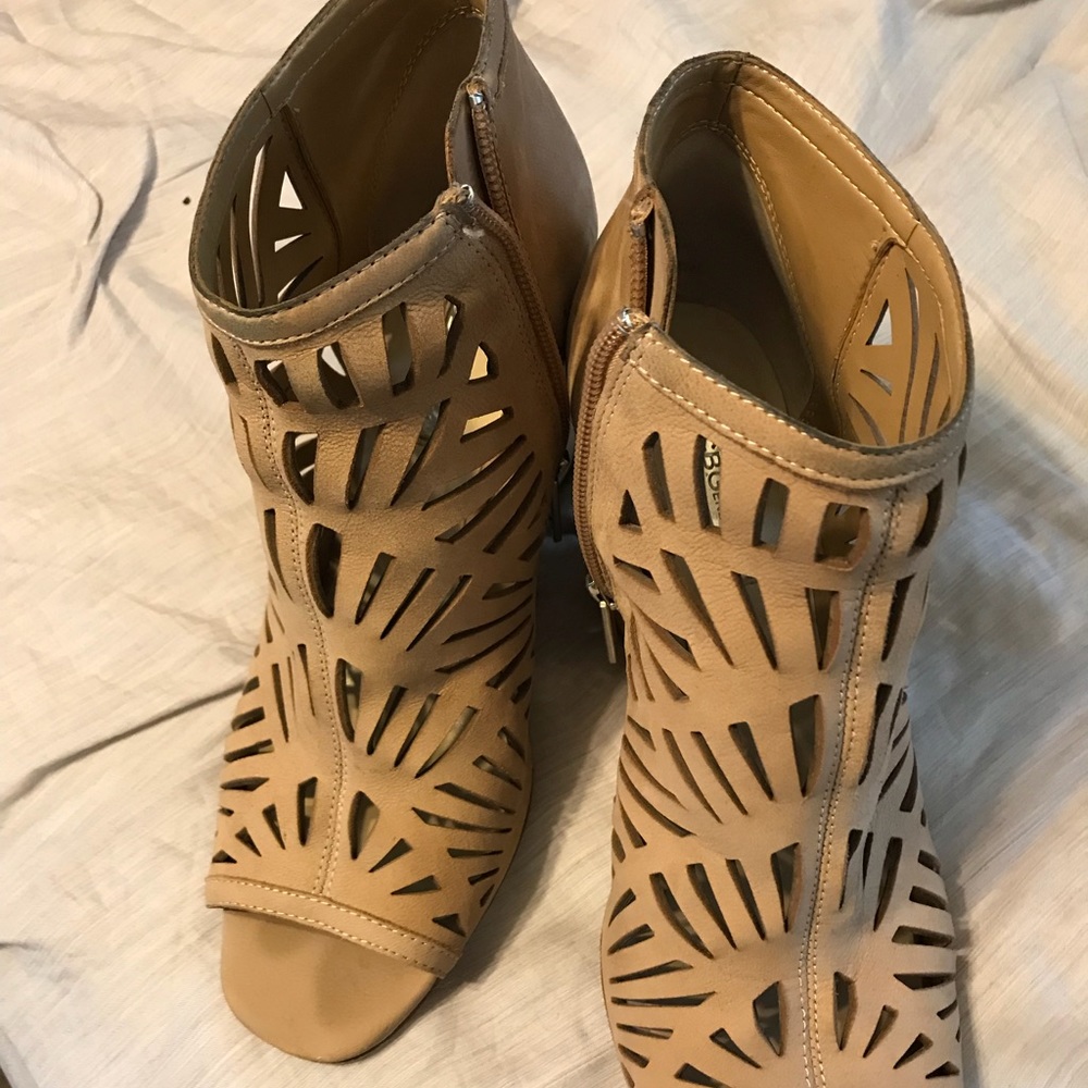 Beige wedge sandals